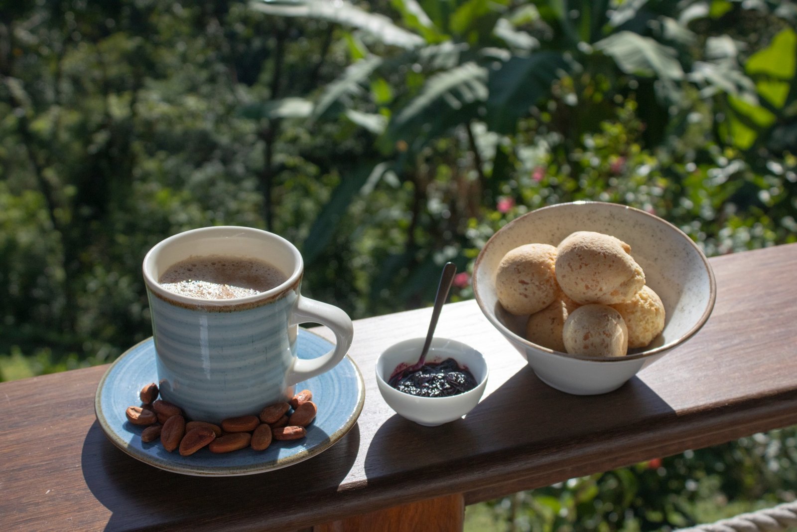 Desayuno con cacao de origen en el hotel 7 Piedras Minca